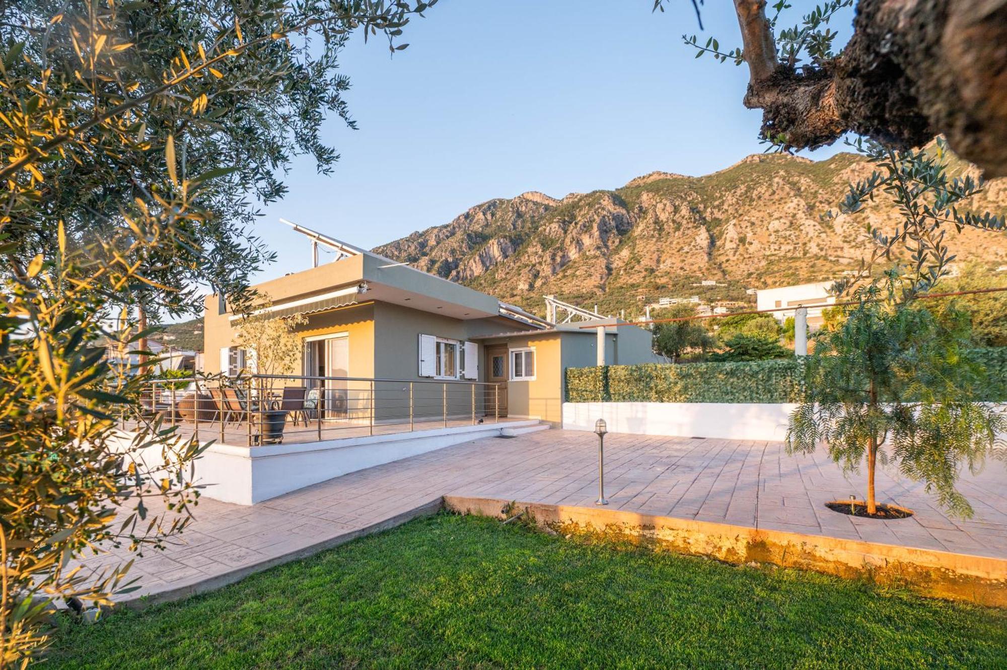 Thea Seaview Luxury Living Villa Kalamata Exterior photo