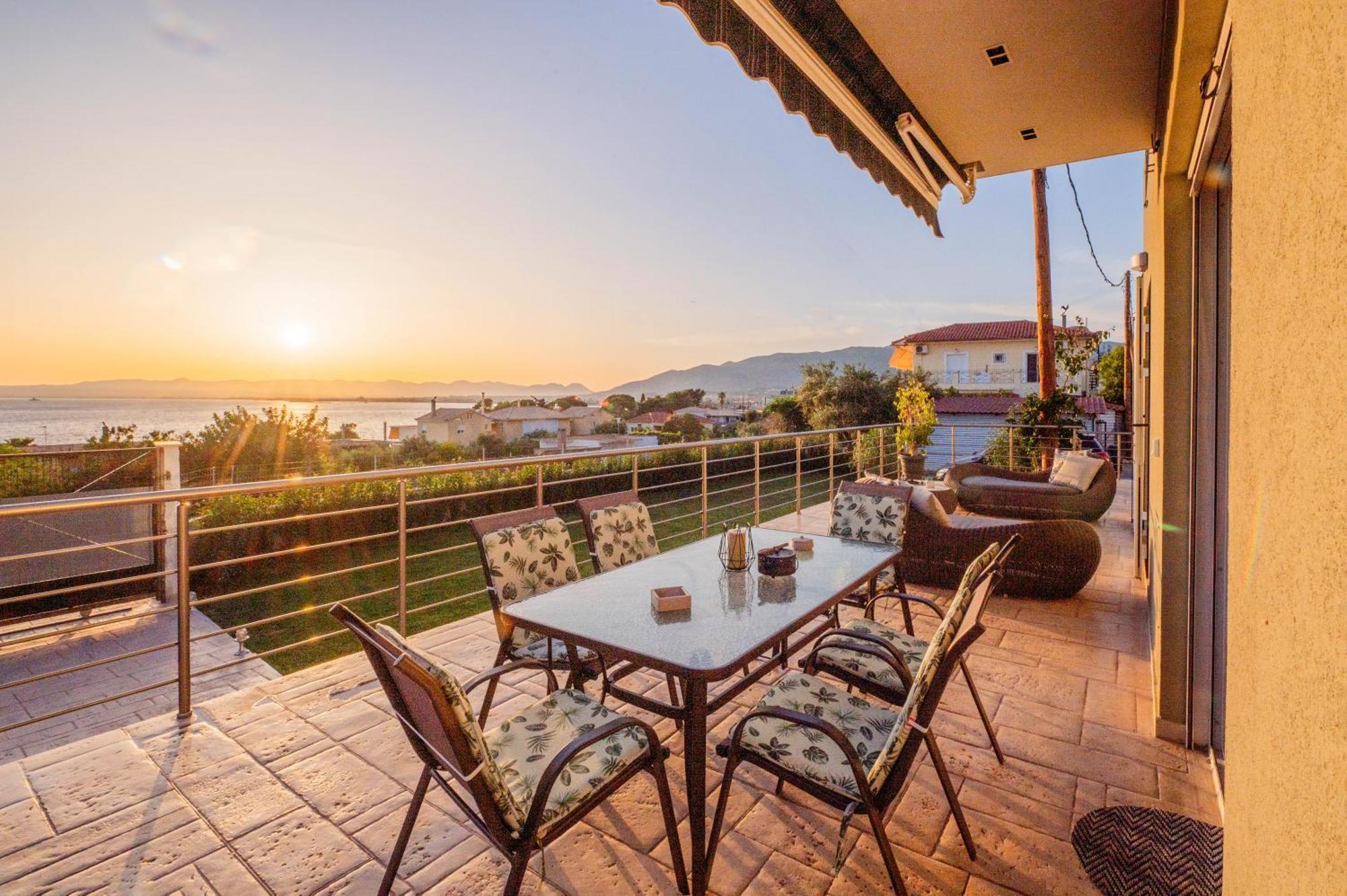 Thea Seaview Luxury Living Villa Kalamata Exterior photo