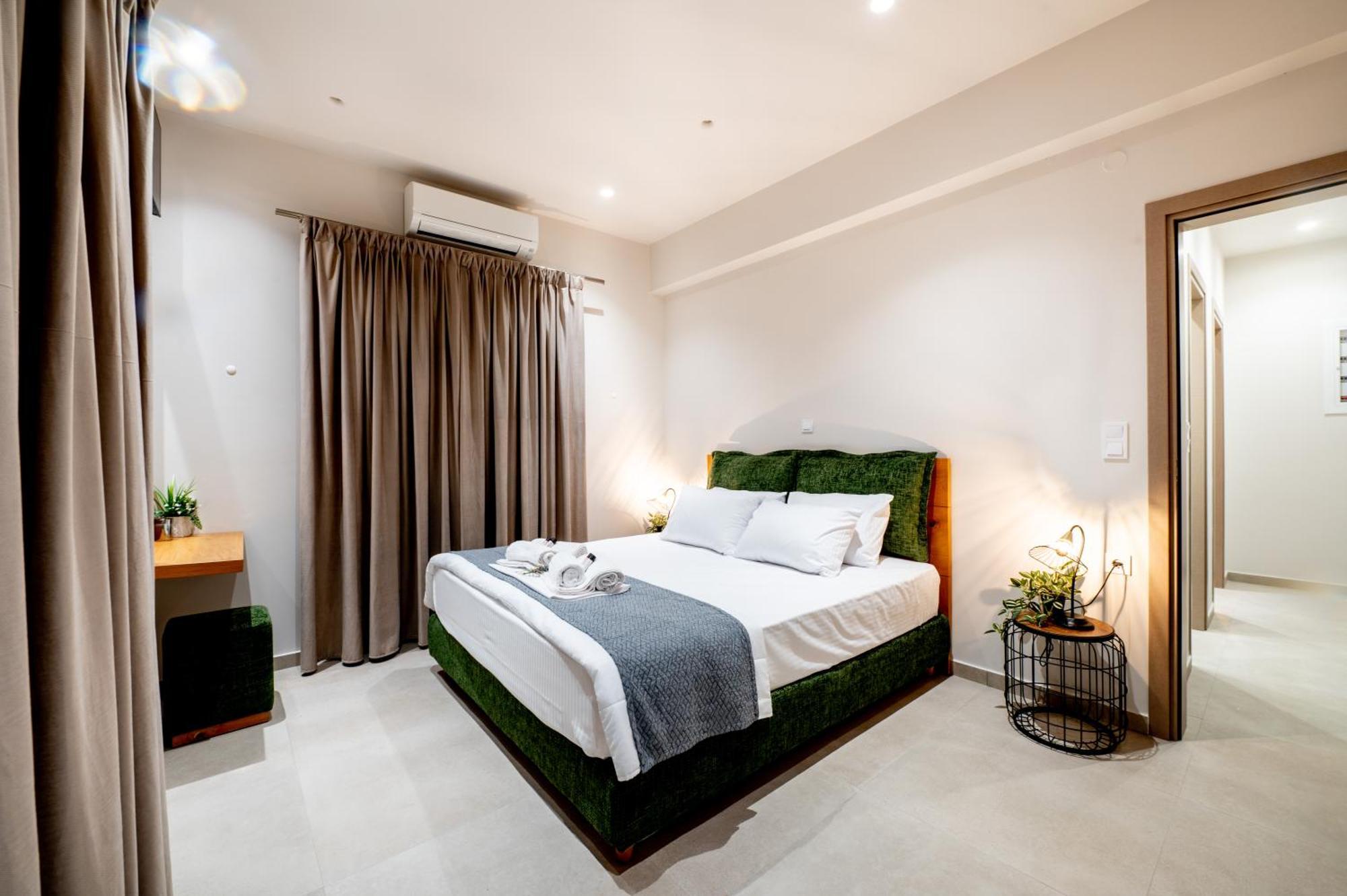 Thea Seaview Luxury Living Villa Kalamata Exterior photo