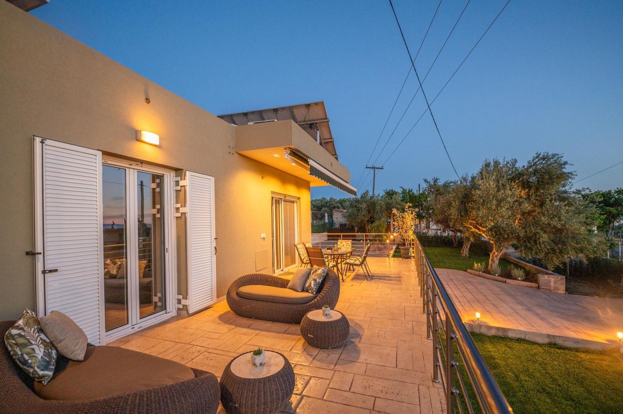 Thea Seaview Luxury Living Villa Kalamata Exterior photo
